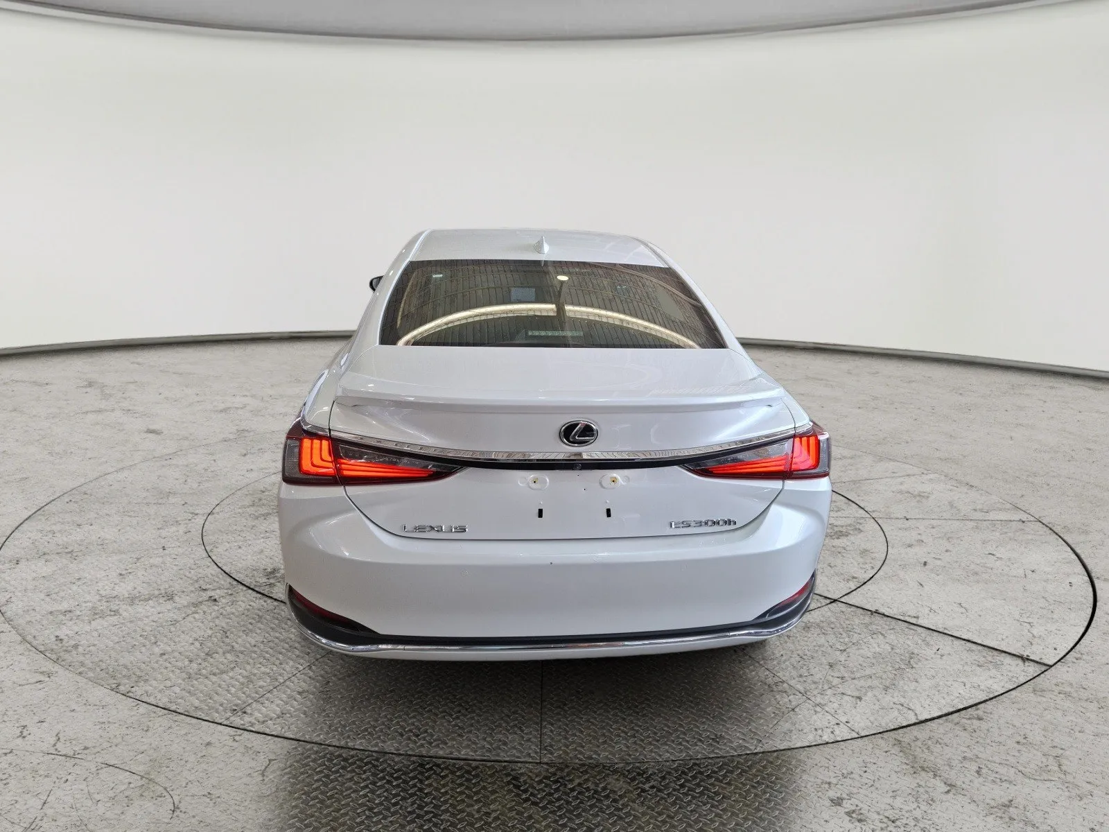Lexus ES 300 H 2023