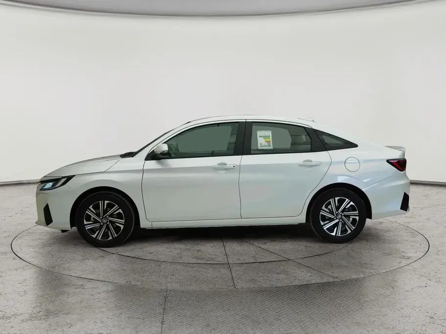 Toyota Yaris YX 2026