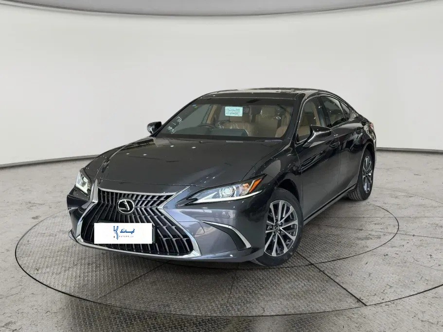 Lexus ES 300 AH Hybrid 2025