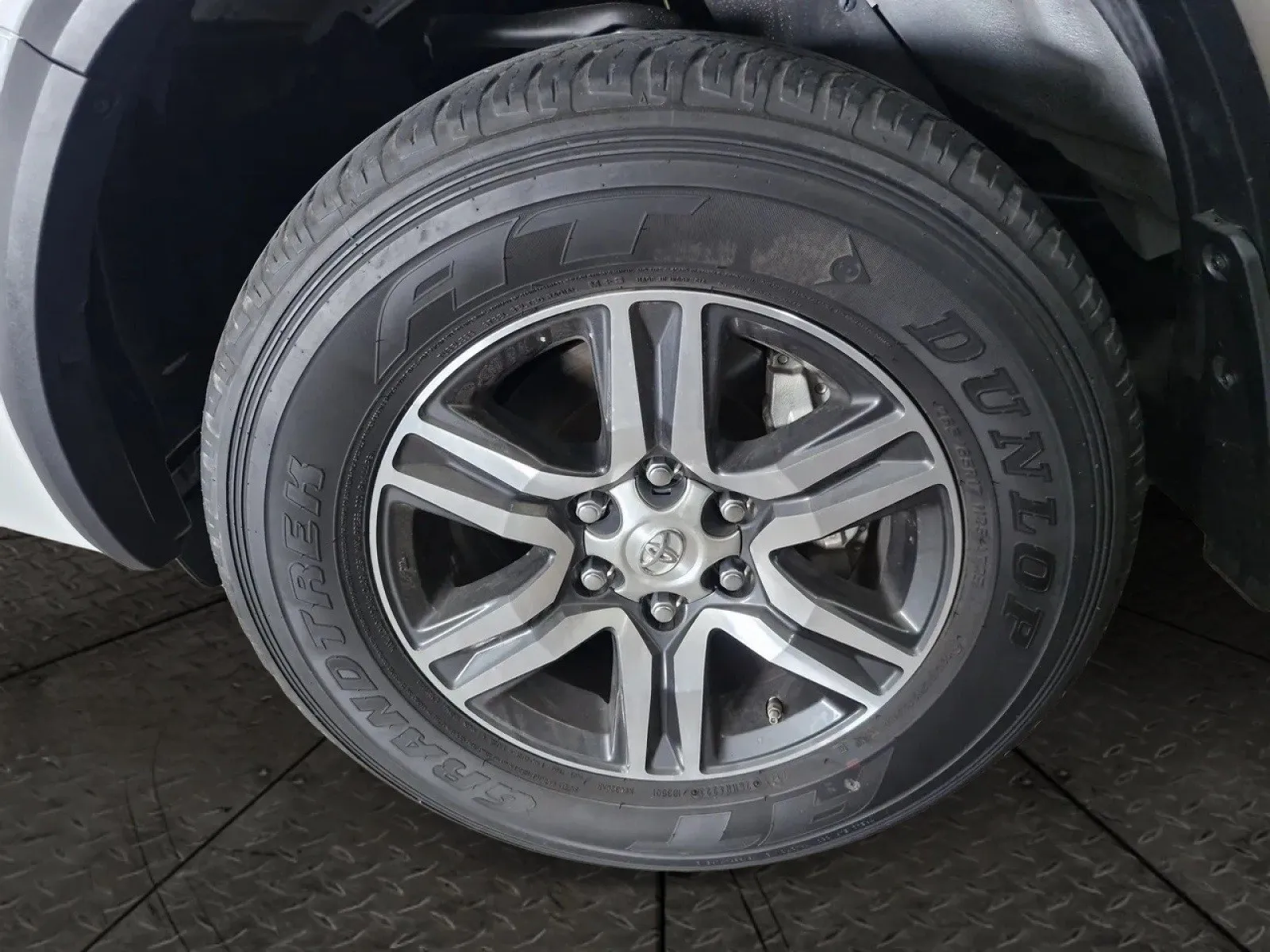 Toyota Fortuner VX 2024