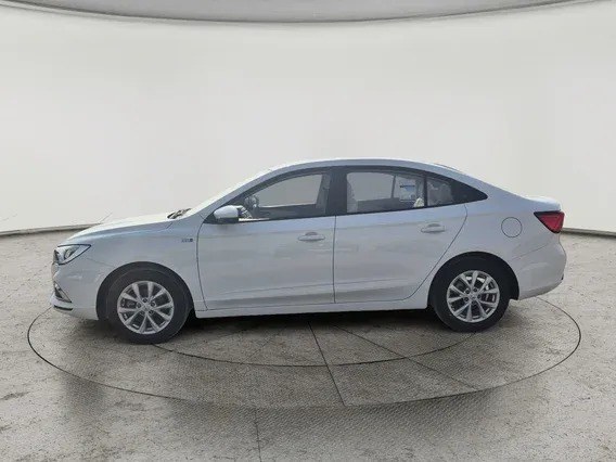 MG 5 STD 2025
