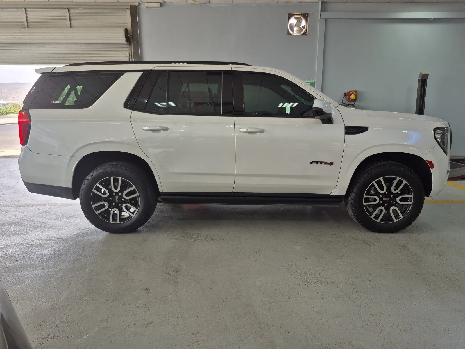 GMC Yukon AT4 2023