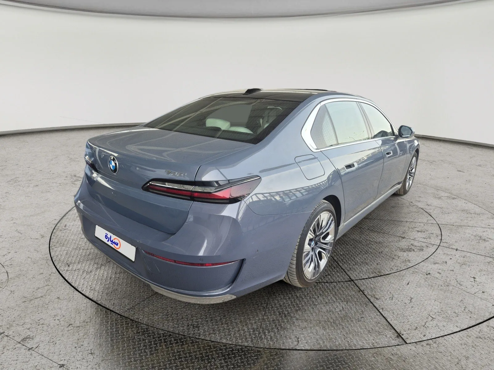 BMW 7 Series 735i 2023