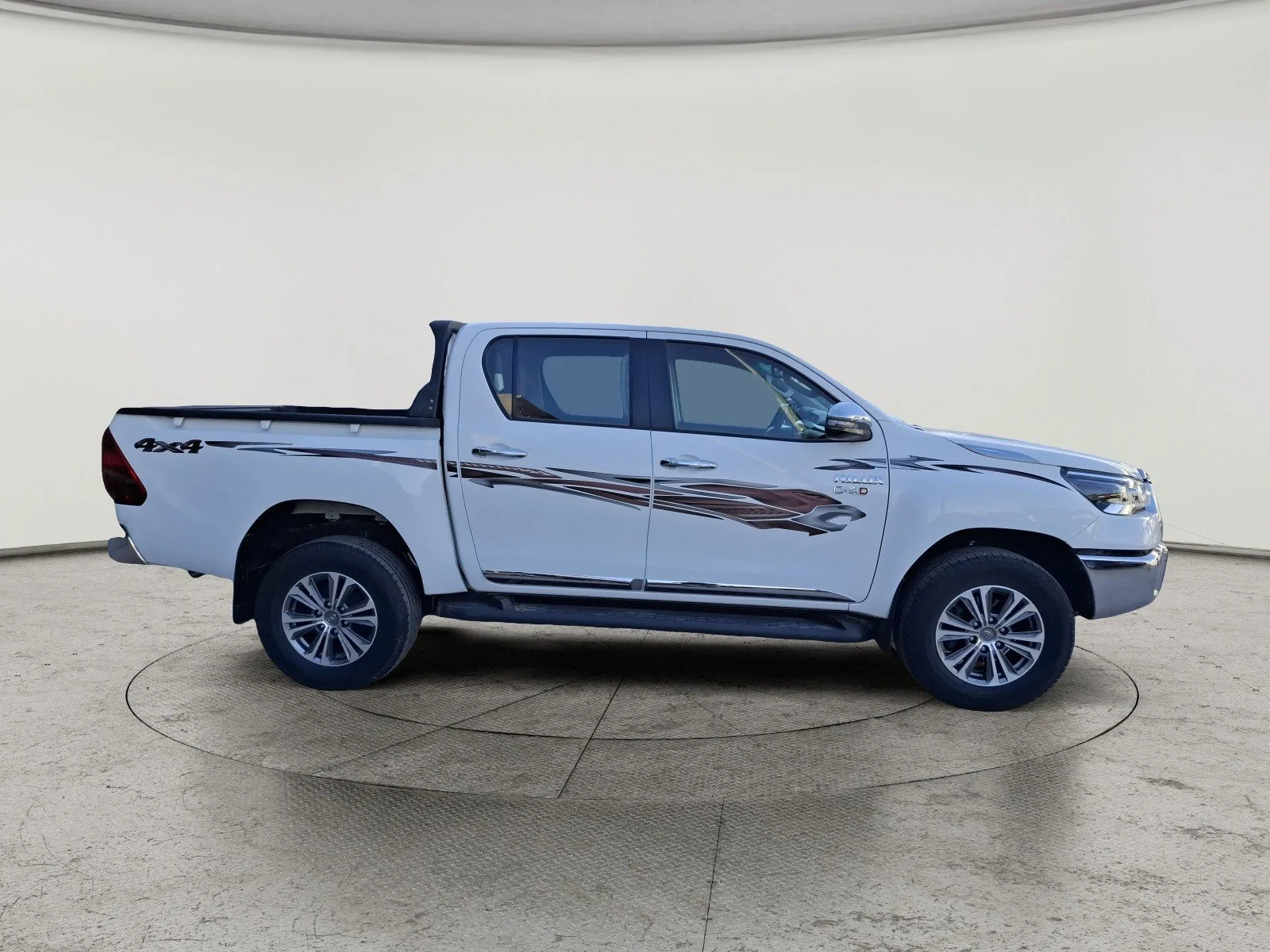 Toyota Hilux SR5 Double Cab 2023
