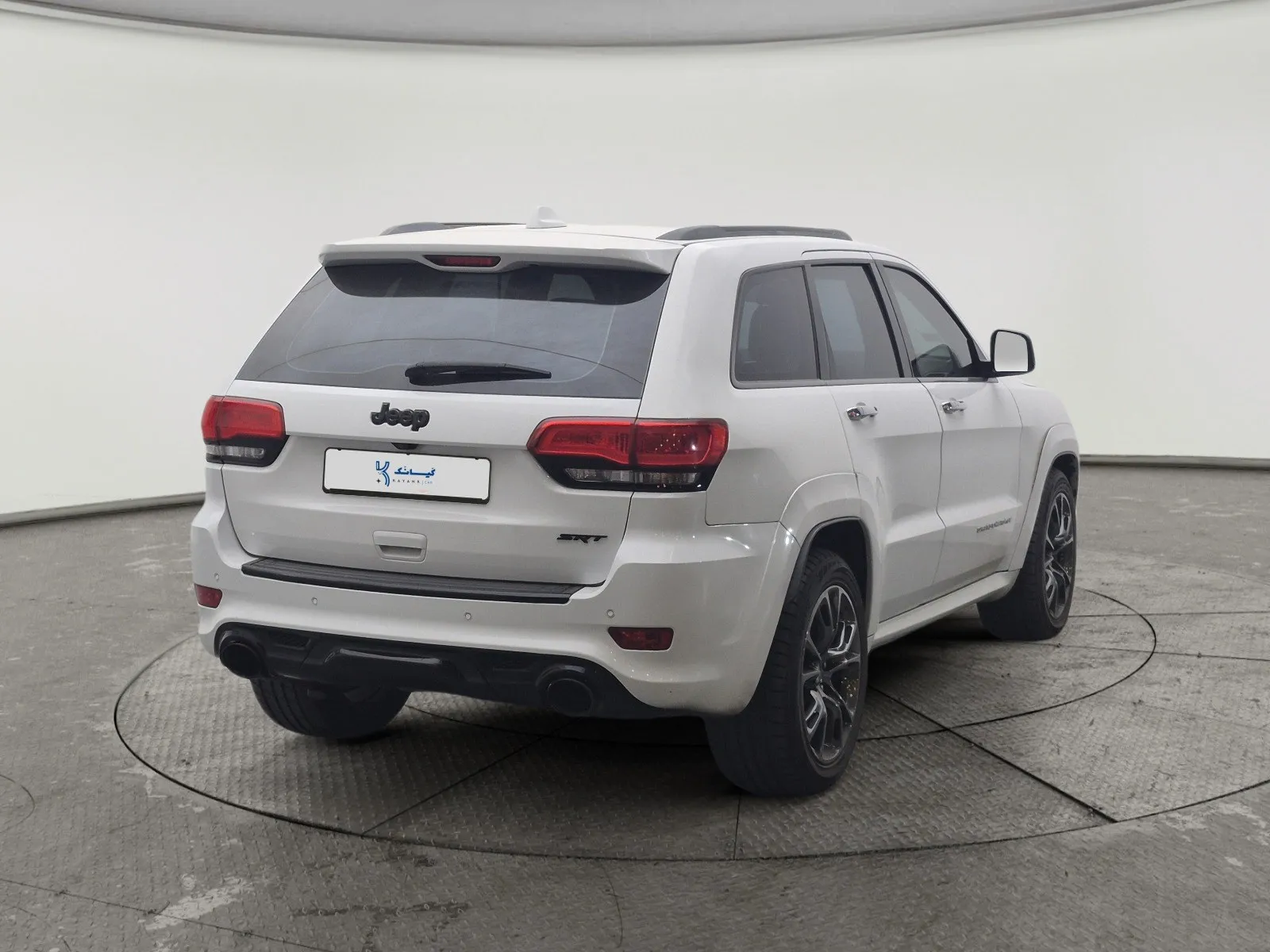 Jeep Grand Cherokee ليمتد 2016