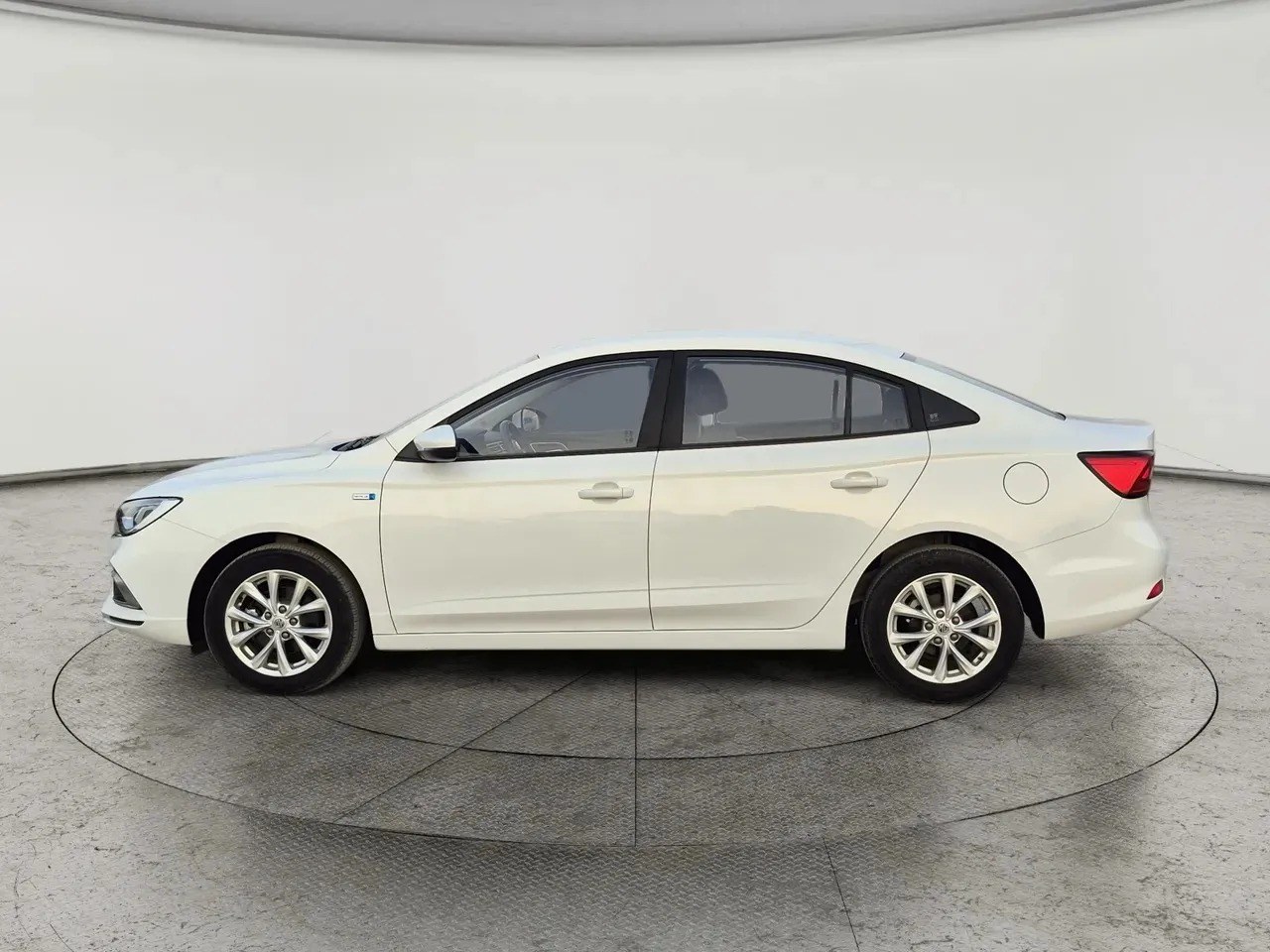 MG 5 STD 2025