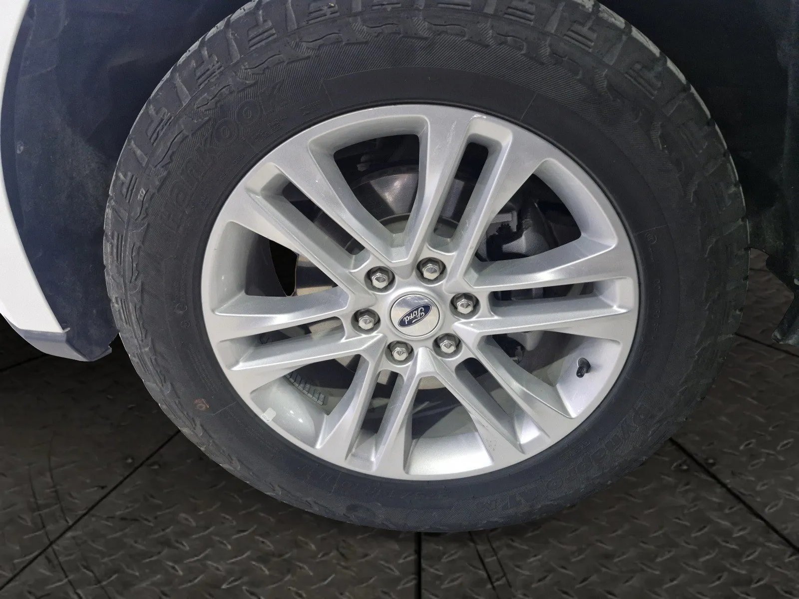 Ford Expedition XLT 2024
