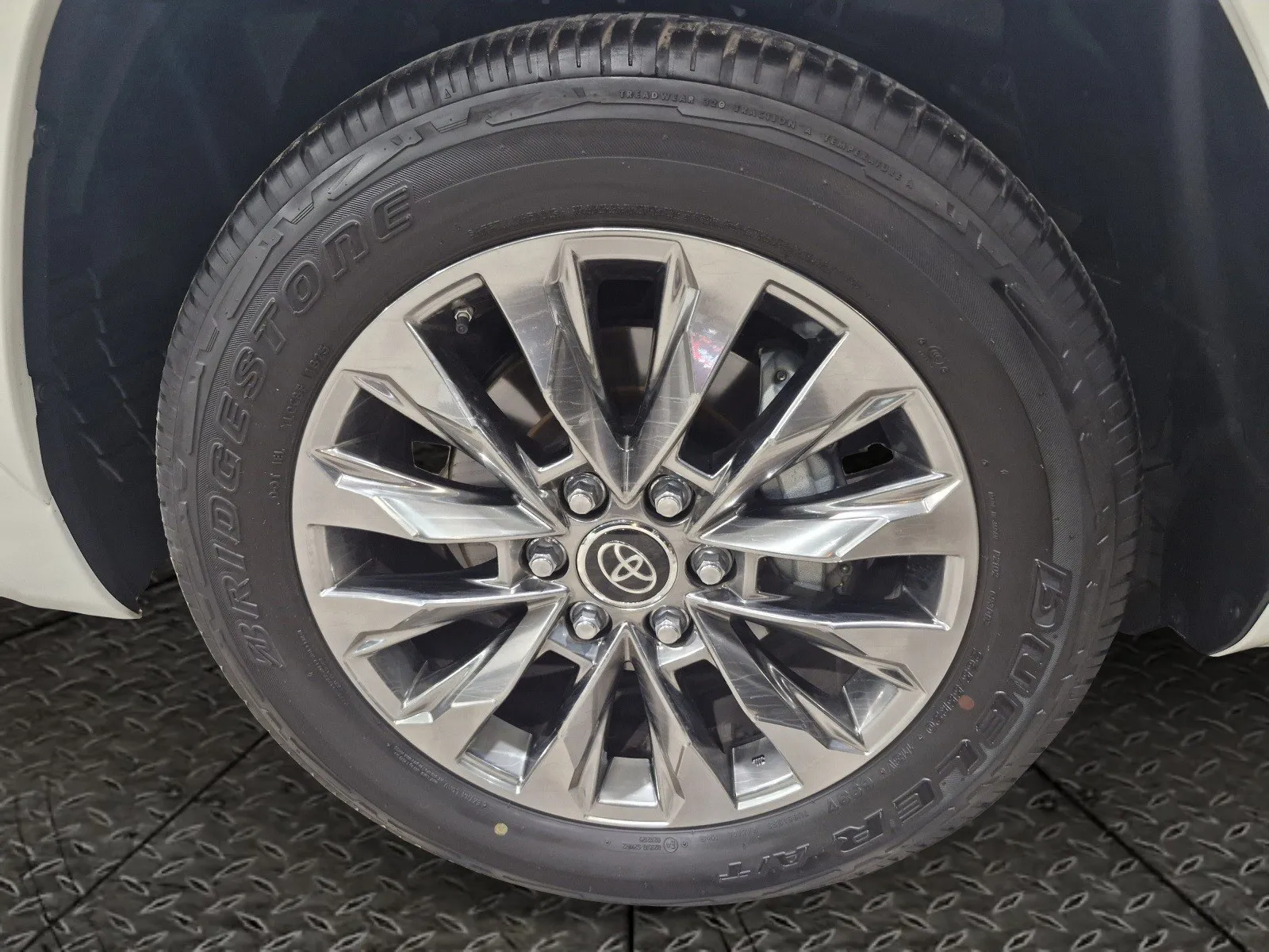 Toyota Land Cruiser GXR4 2025