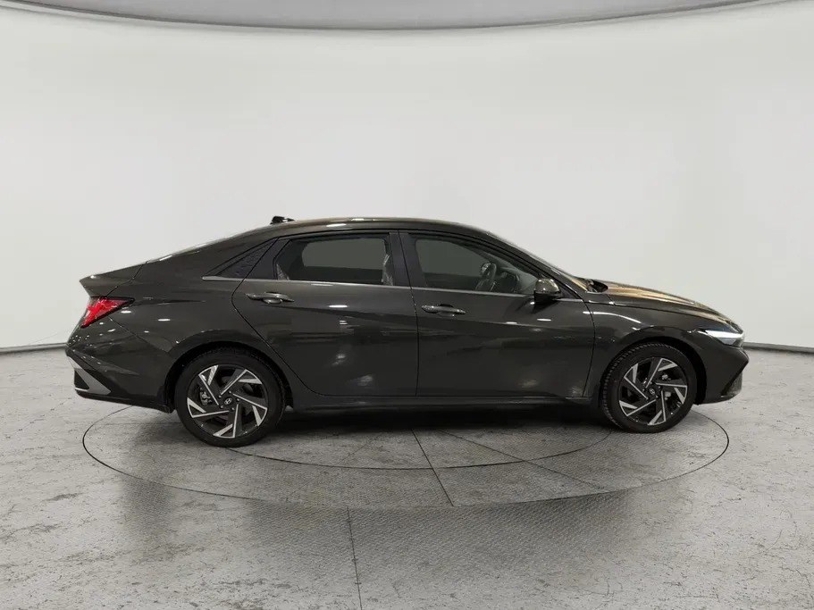 Hyundai Elantra Comfort China 2026
