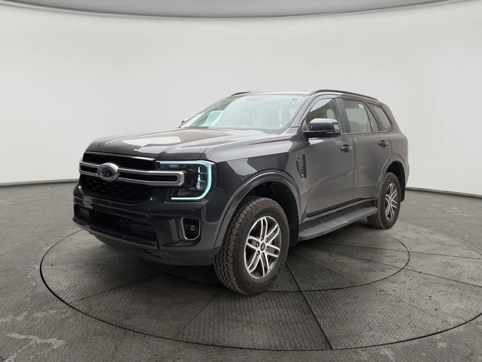 Ford Everest XLS 2025