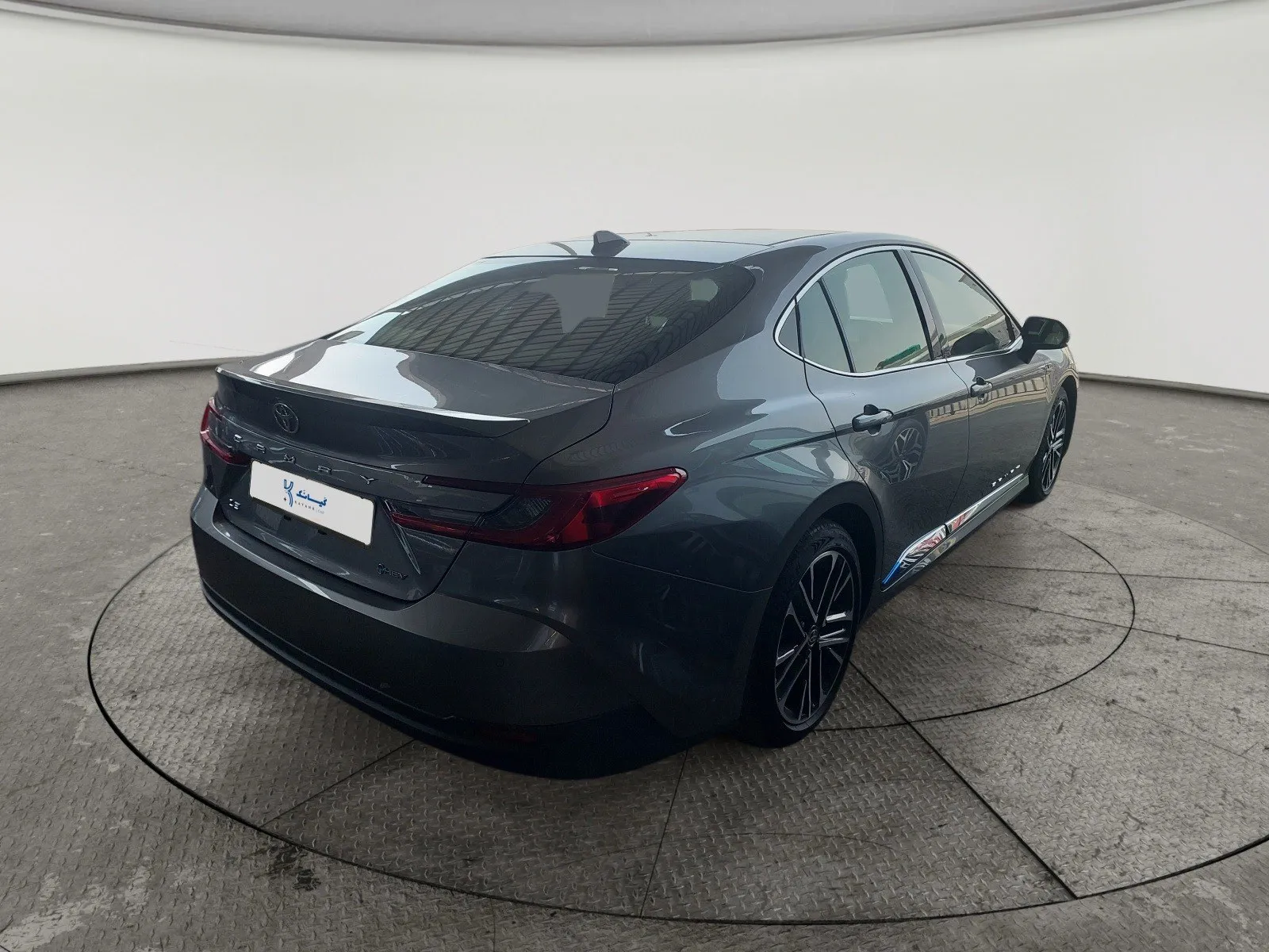 Toyota Camry LE HEV 2025
