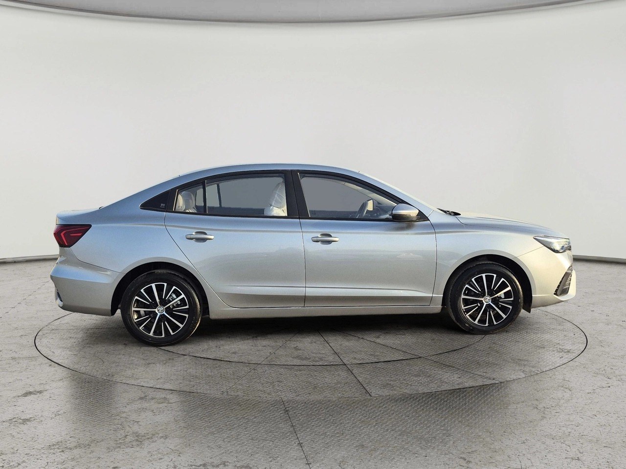 MG 5 STD New Shape 2025