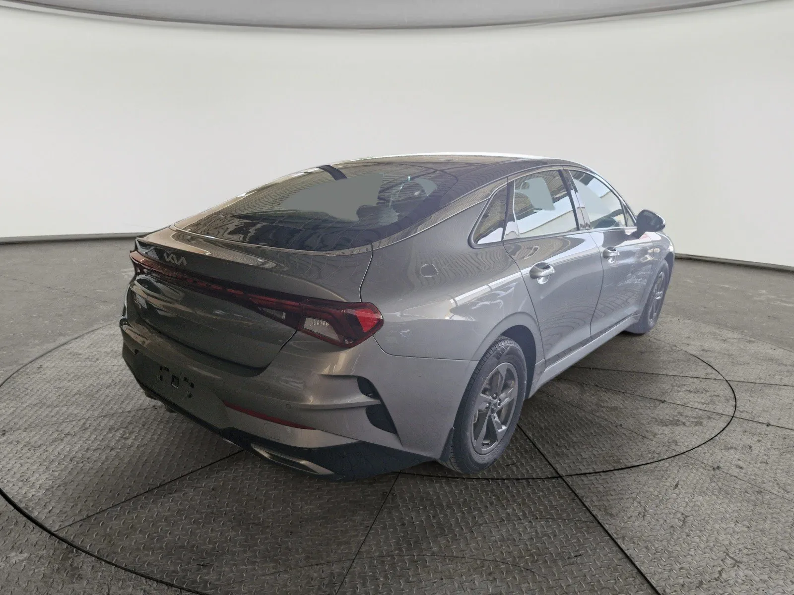 Kia K5 GL 2023