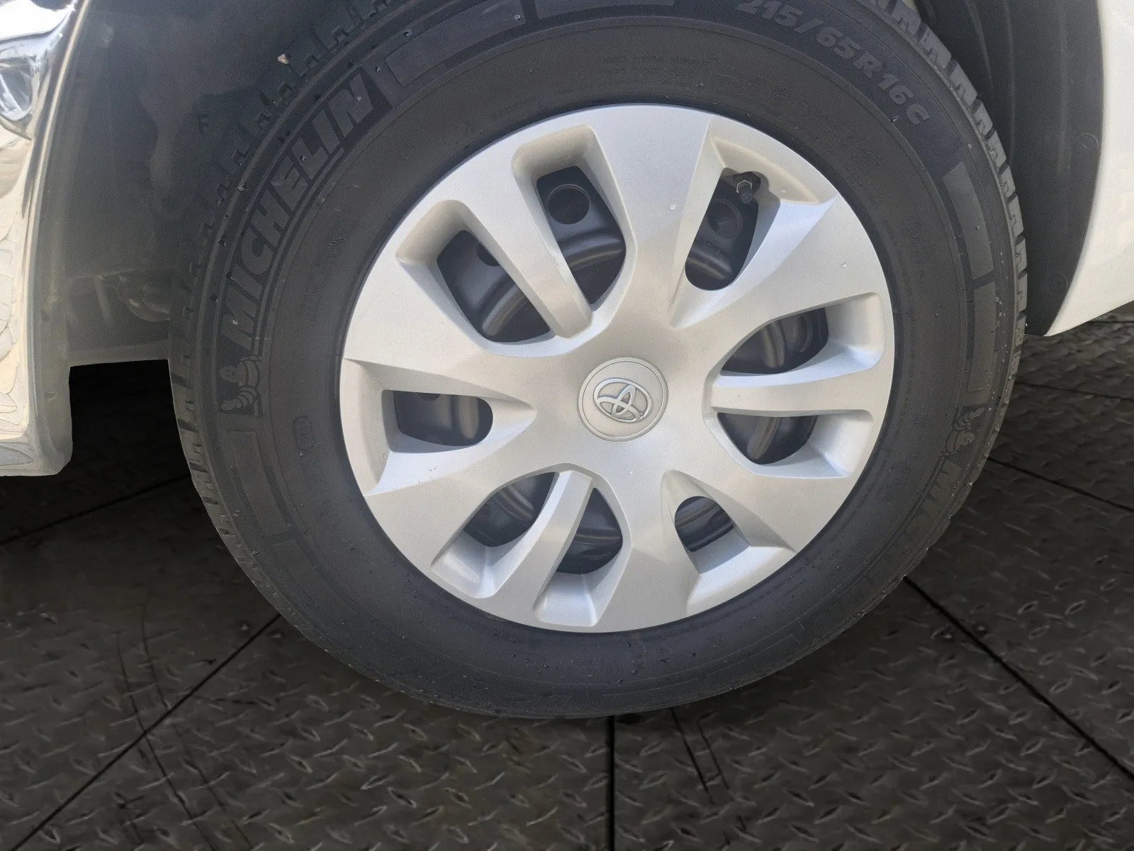 Toyota Hilux GLX Double Cab 2024