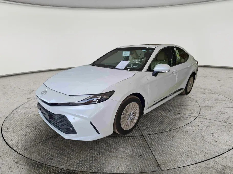 Toyota Camry LE 2026